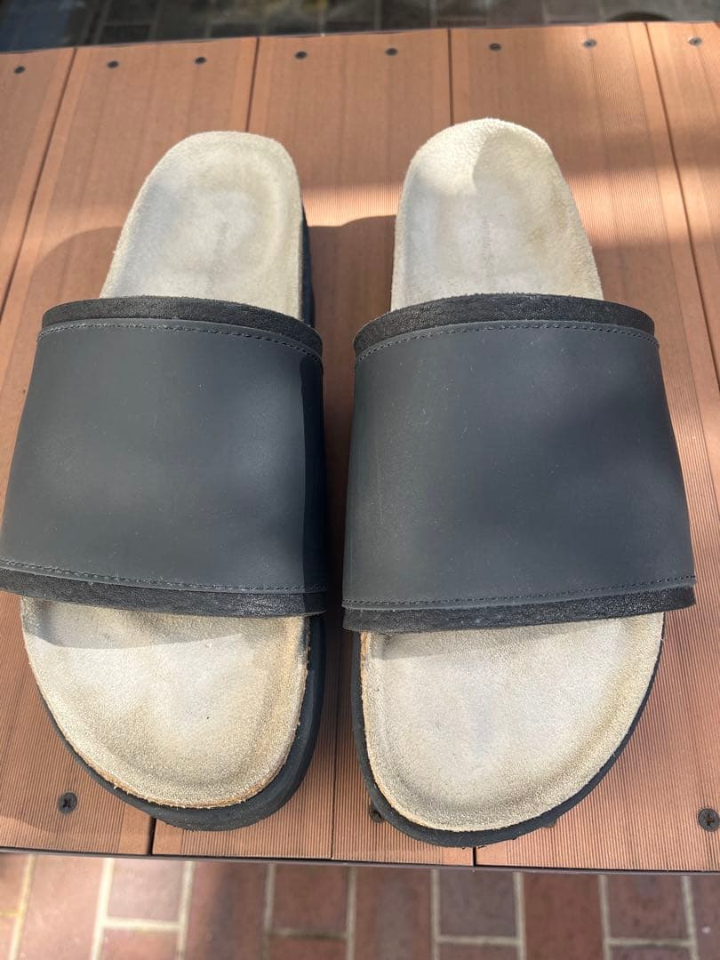 Hender Scheme caterpillar かまぼこサンダル