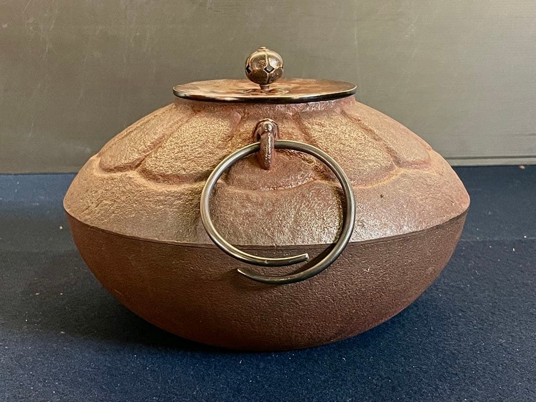 割引‼️「祖」 菊割釜 釜師 敬典 炉釜 共箱 茶道具 （1029B1）