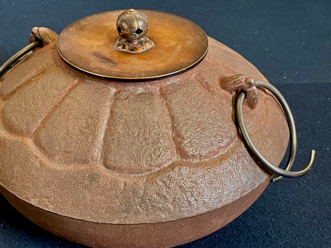 割引‼️「祖」 菊割釜 釜師 敬典 炉釜 共箱 茶道具 （1029B1）