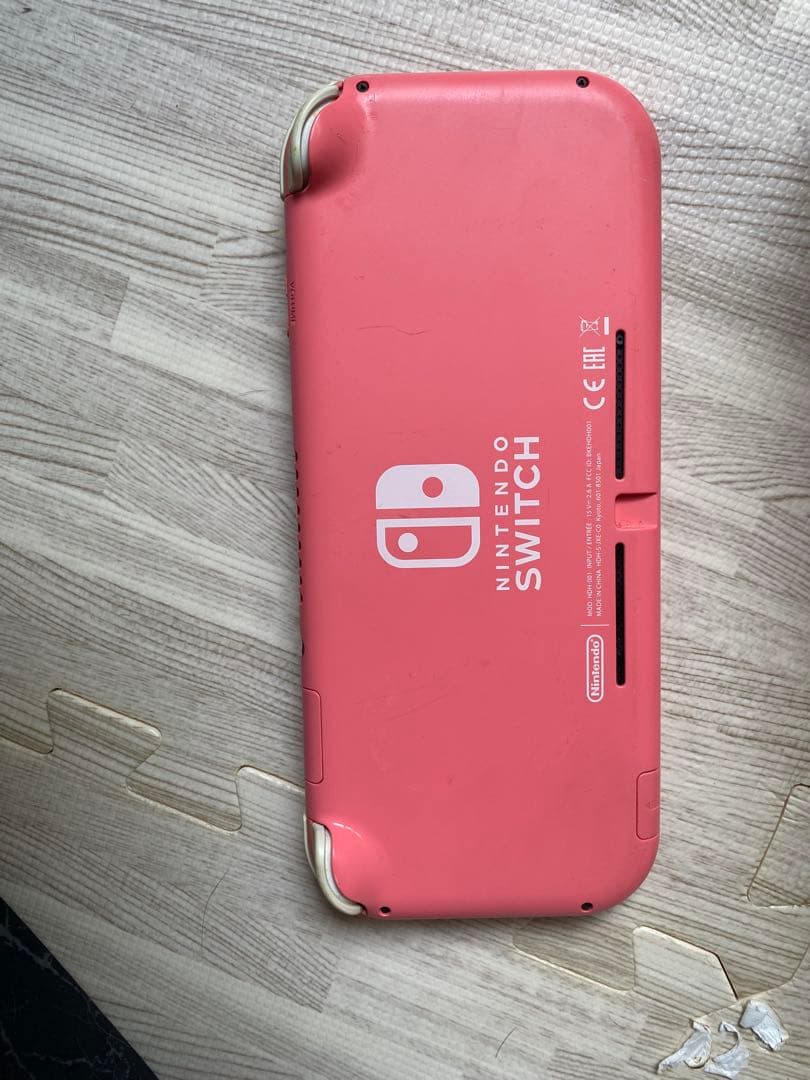 任天堂　Switchライト