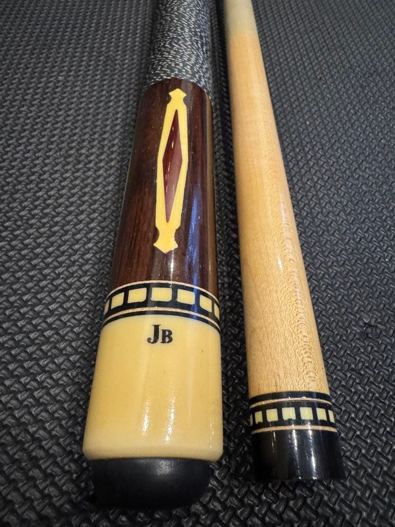 美品　即日発送　ビリヤード キュー　JB