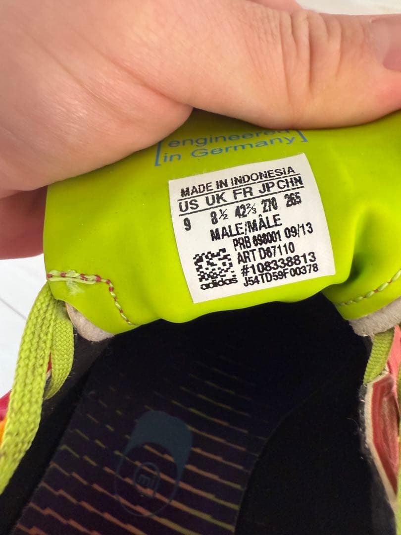 adidas サッカーシューズ ピンクプレデター