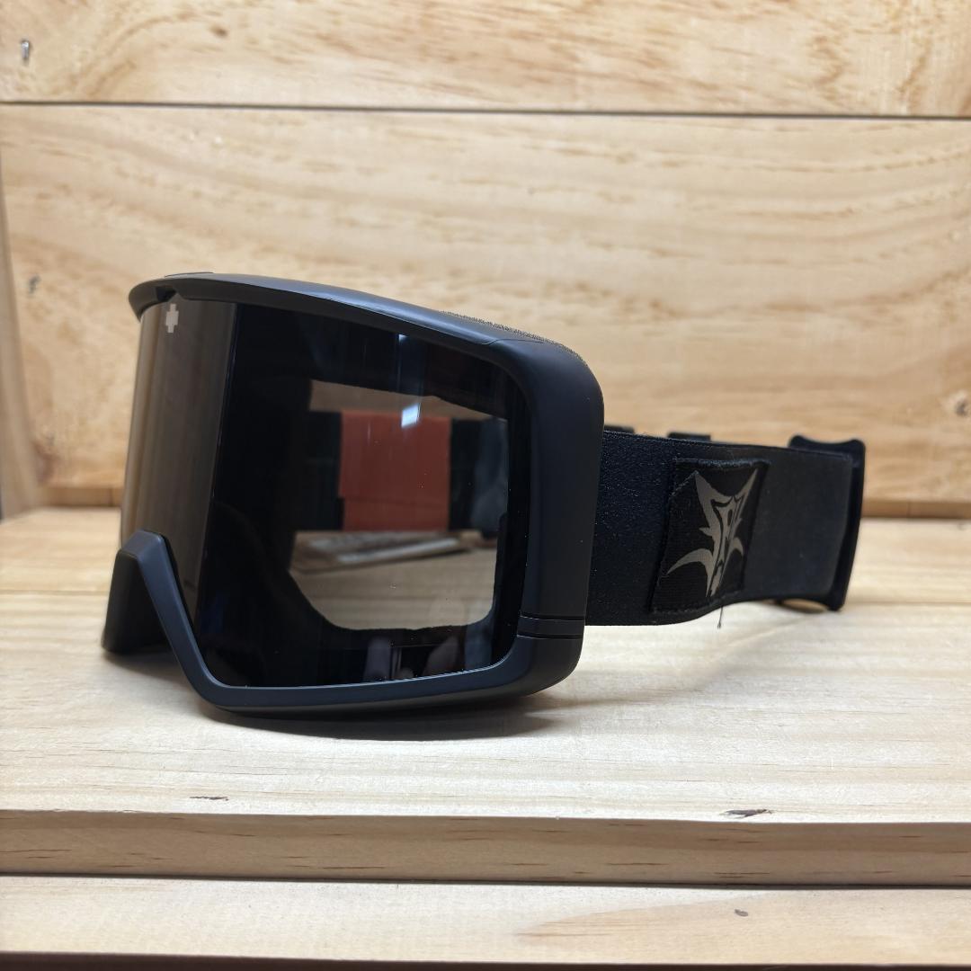 【1598】SPY　スパイ　MEGALITH　メガリス