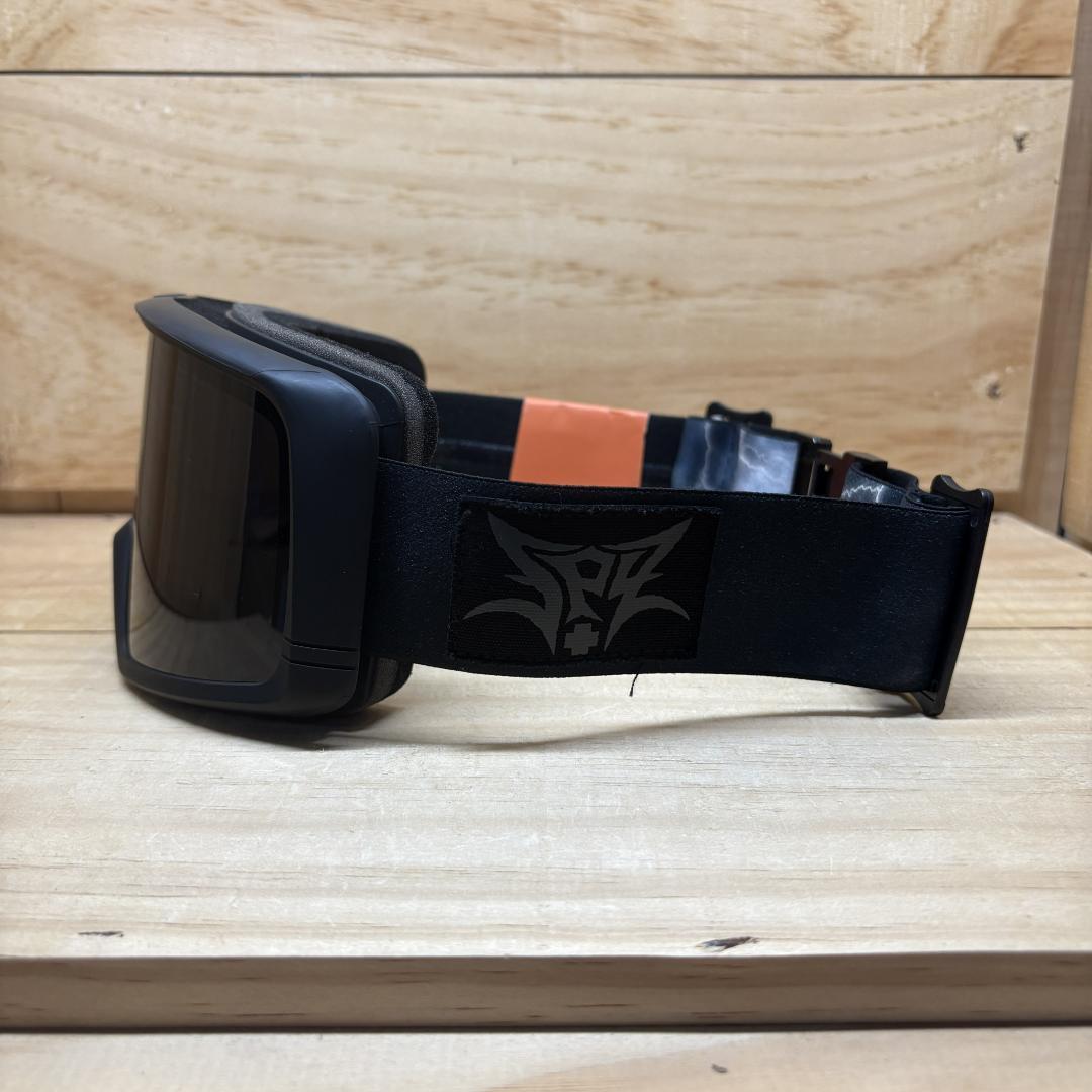 【1598】SPY　スパイ　MEGALITH　メガリス