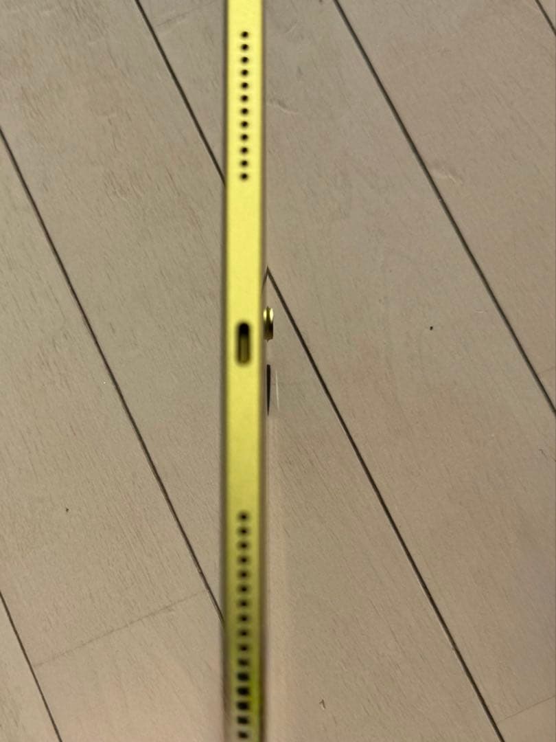 【極美品】iPad 第11世代 256GB イエロー付属品完備【お子様に！ 】