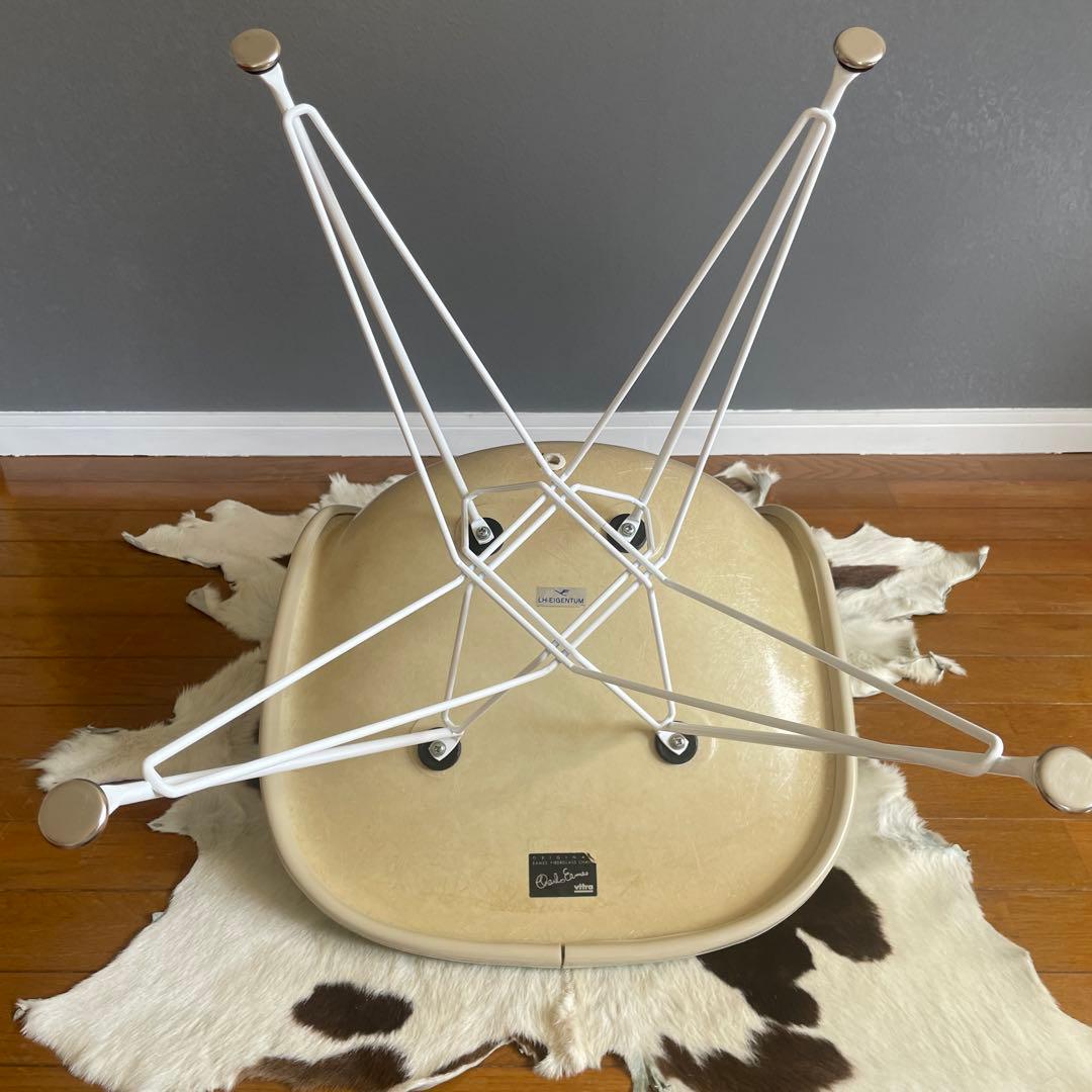 HERMAN MILLER イームズ　サイドシェルチェア　エッフェルベース