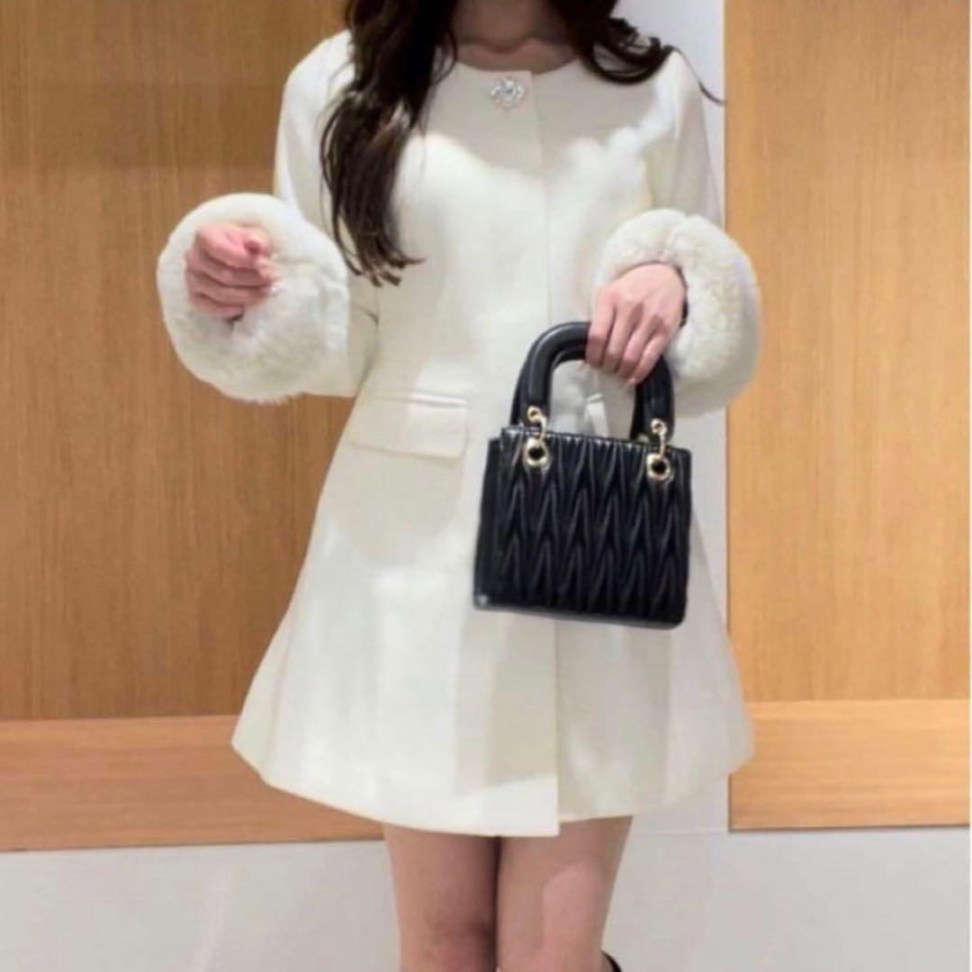 【新品未使用】アンミール　ノーカラー　ビジュー コート　グレー