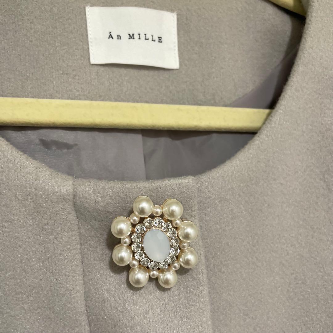 【新品未使用】アンミール　ノーカラー　ビジュー コート　グレー