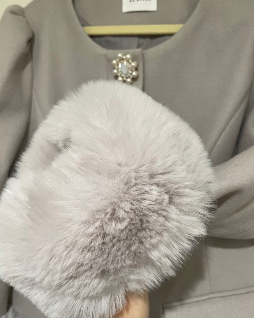 【新品未使用】アンミール　ノーカラー　ビジュー コート　グレー