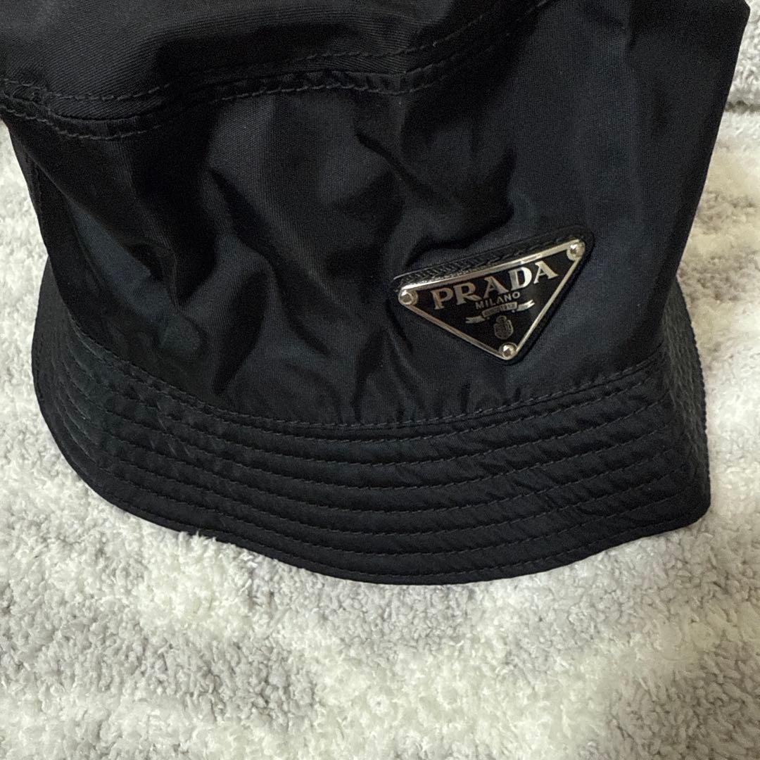 プラダ　バケットハット