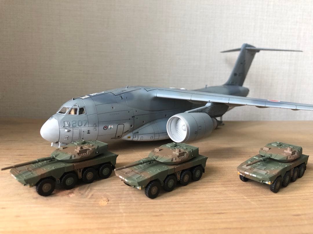 航空自衛隊　C-2 16式機動戦闘車　プラモデル