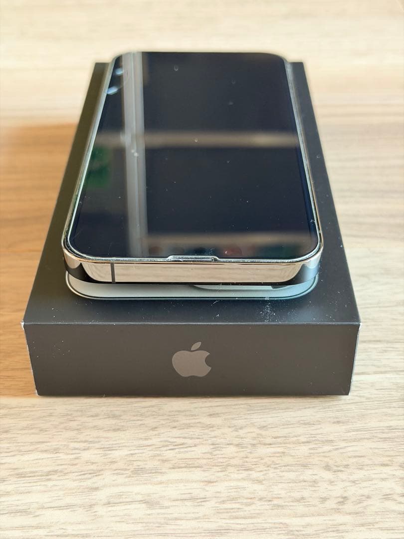 Apple iPhone 13 Pro グラファイト　256GB 美品
