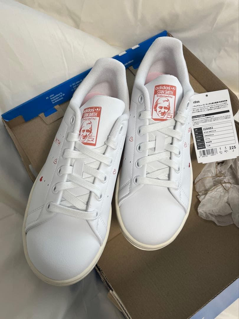 新品未使用　アディダス スタンスミス （ハート バレンタインIG8482）