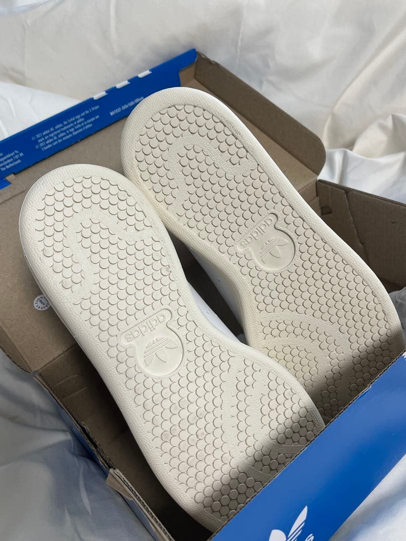 新品未使用　アディダス スタンスミス （ハート バレンタインIG8482）