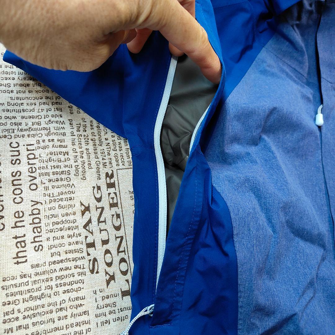 アンダーアーマーのUAオービットGORE-TEXジャケット（ウィメンズモデル）で