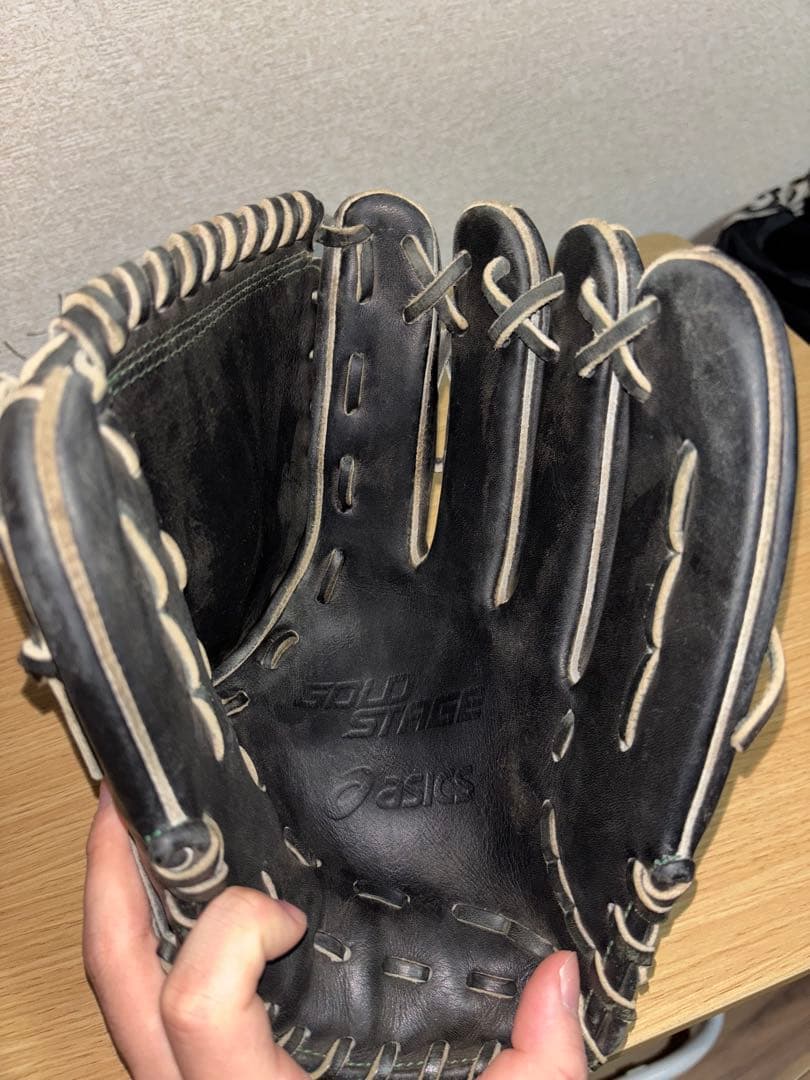 硬式グローブ　黒　右投手用　アシックス　ダルビッシュ有選手モデル
