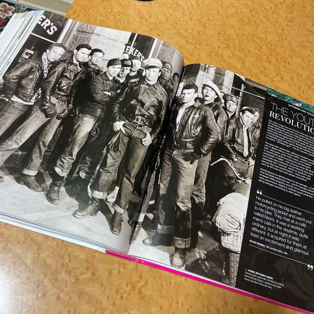 洋書　ファッション歴史THE ULTIMATE BOOK OF COSTUME