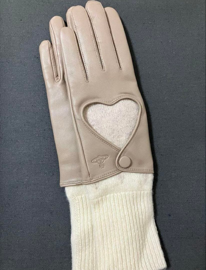 1/12まで値下げ　ヴィヴィアンウエストウッド オープンハートレイヤード手袋