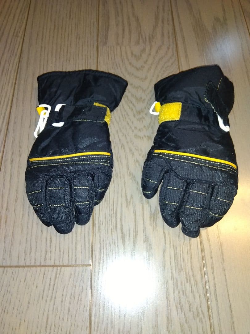 【BURTON】キッズ　スキー＆スノボウェア㊤5T.㊦　4T グローブ2T 他