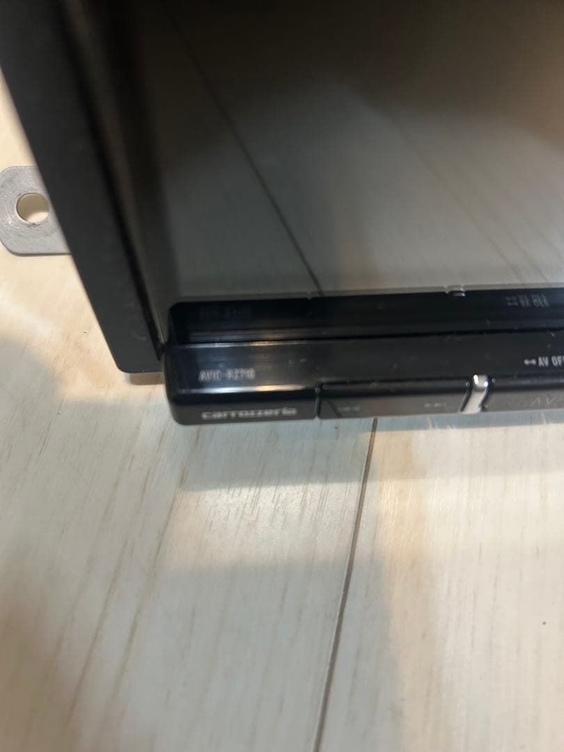 quasar. 美品カロッツェリア AVIC-RZ710 7インチナビ