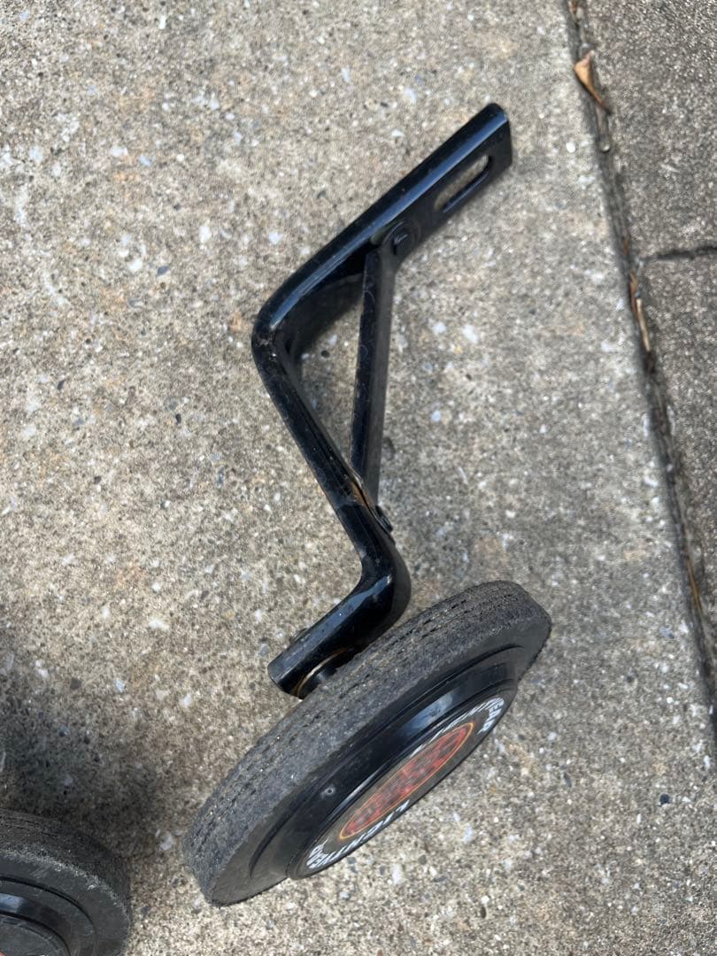 子供用自転車.バスケット付.ディズニー.カーズ.18インチ.ヘルメット新品未使用