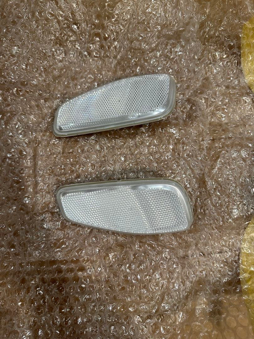 ジープ　レネゲード　純正クリアサイドマーカー 2個セット