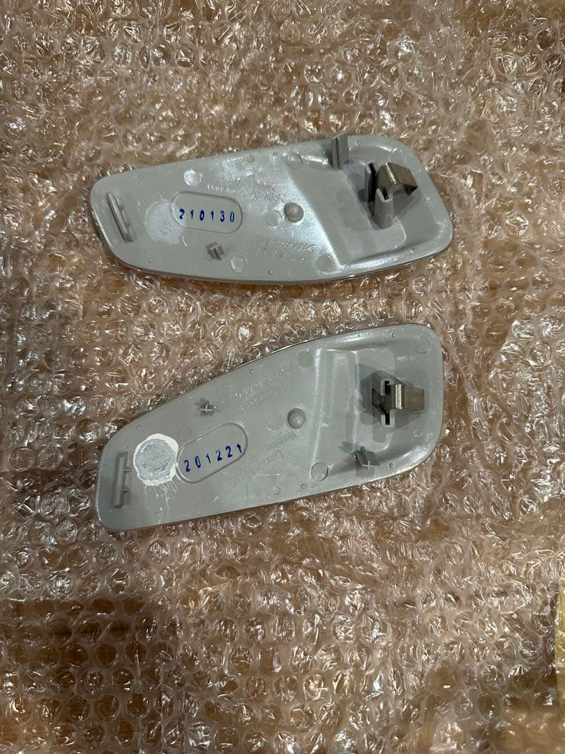 ジープ　レネゲード　純正クリアサイドマーカー 2個セット