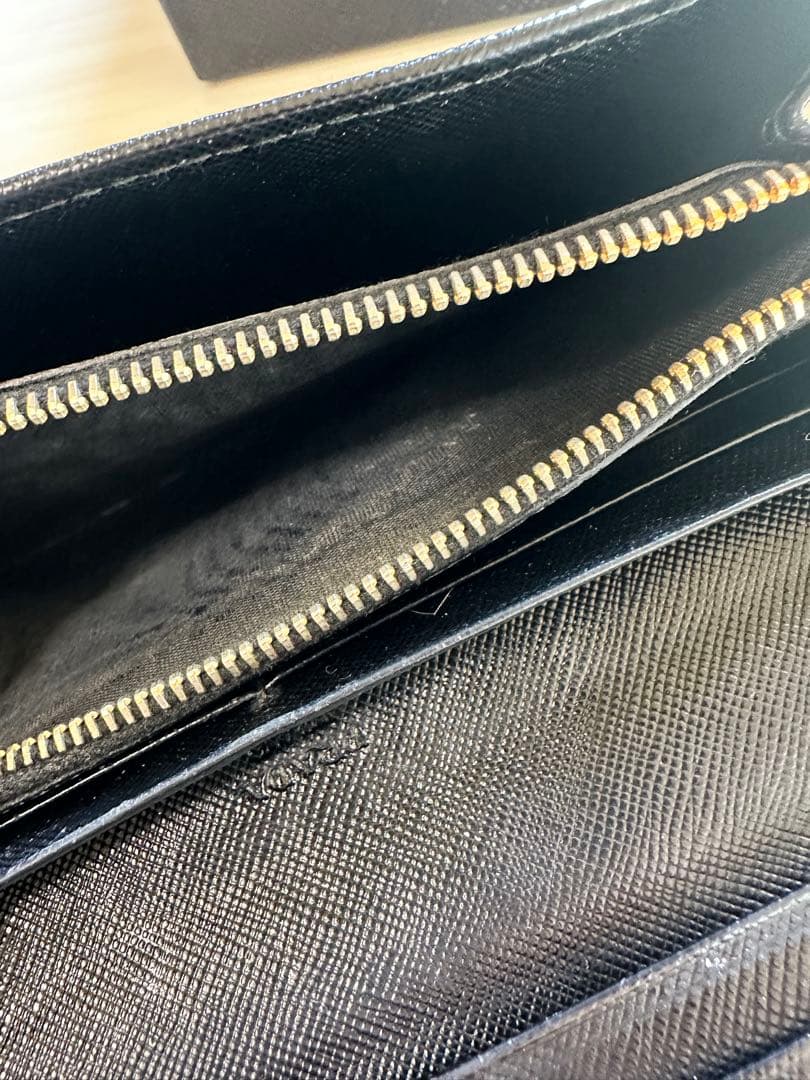 YUKI shop　PRADA リボン付き ブラックレザー 長財布