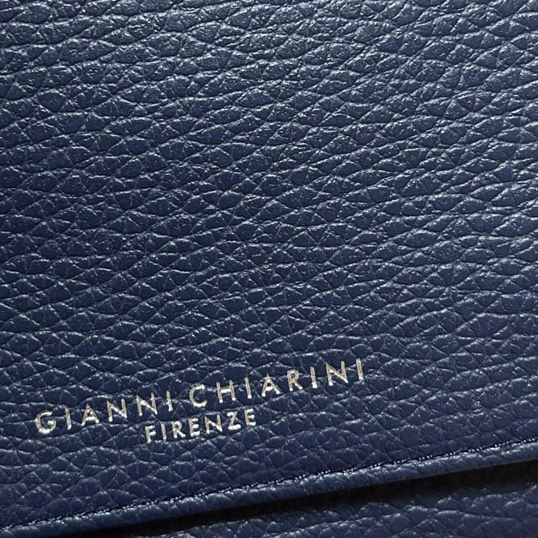 新品　ジャンニキアリーニ　ネイビー レザー 三つ折り財布
