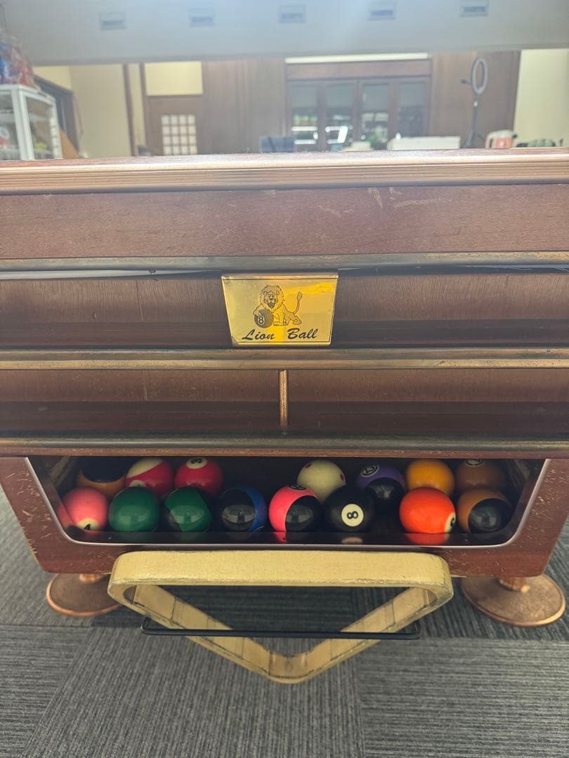 ビリヤードテープル LION BALL