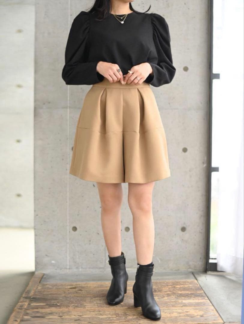 trefle+1トレフルプラスワン タックショートパンツ 01 ベージュ