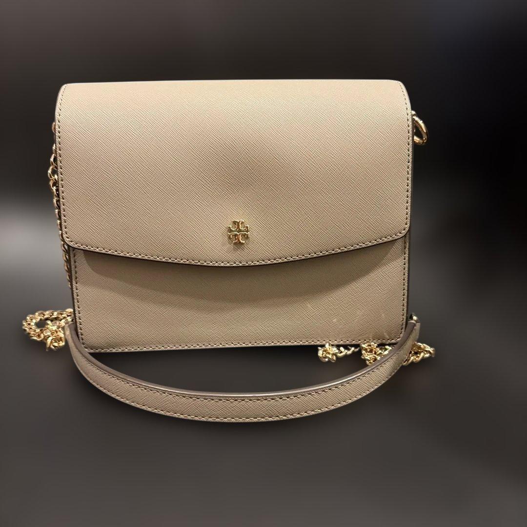 トリーバーチ　グレージュ　ショルダーバッグ　ゴールドチェーン