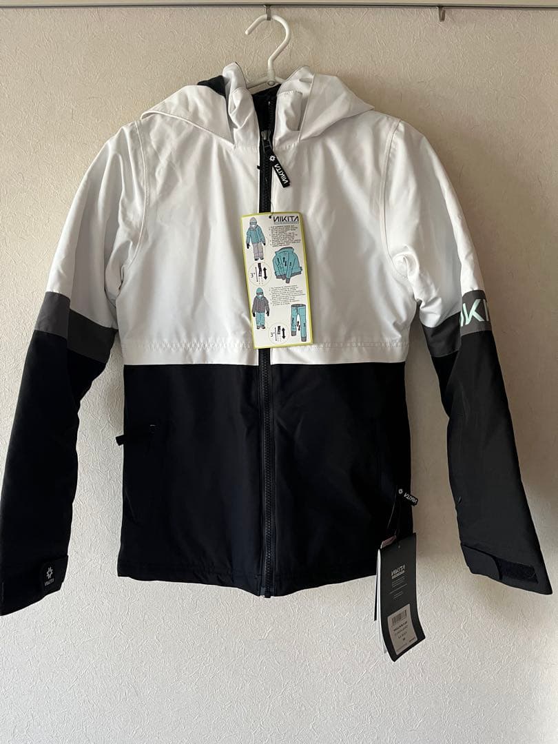 NIKITA スノーボードウェア/子供用 サイズ140/ 新品未使用
