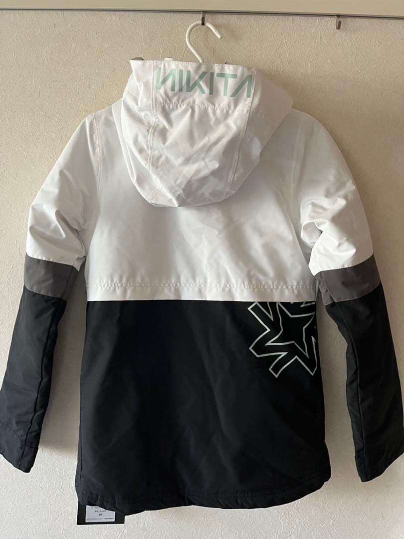 NIKITA スノーボードウェア/子供用 サイズ140/ 新品未使用