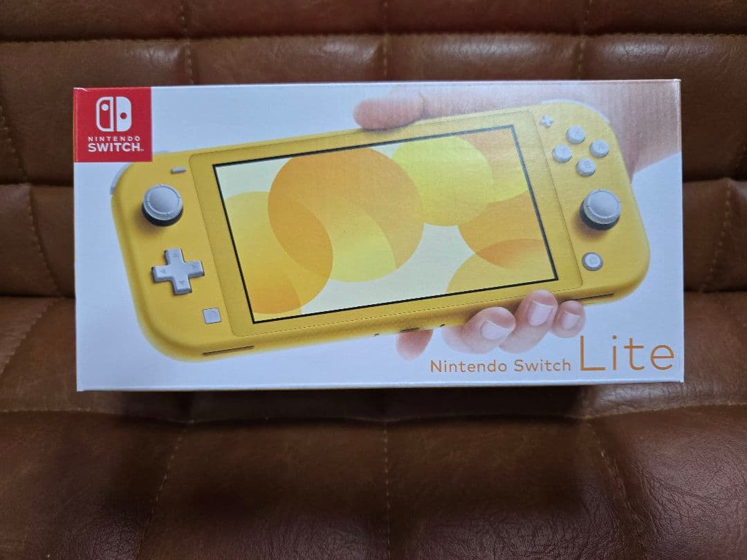 任天堂SwitchLight 本体 ★美品★