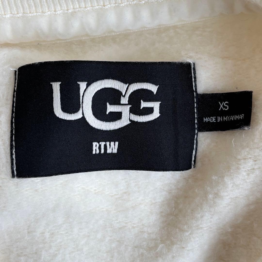 ⋈﻿様 【UGG】スウェット　トレーナー　ロゴ