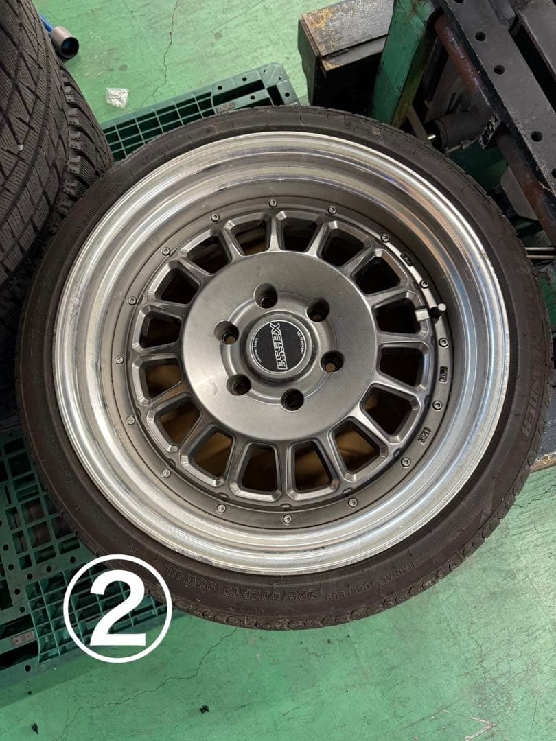 エセックス　19インチ　ハイエース等　139.7 6穴　9J +25 4本通し