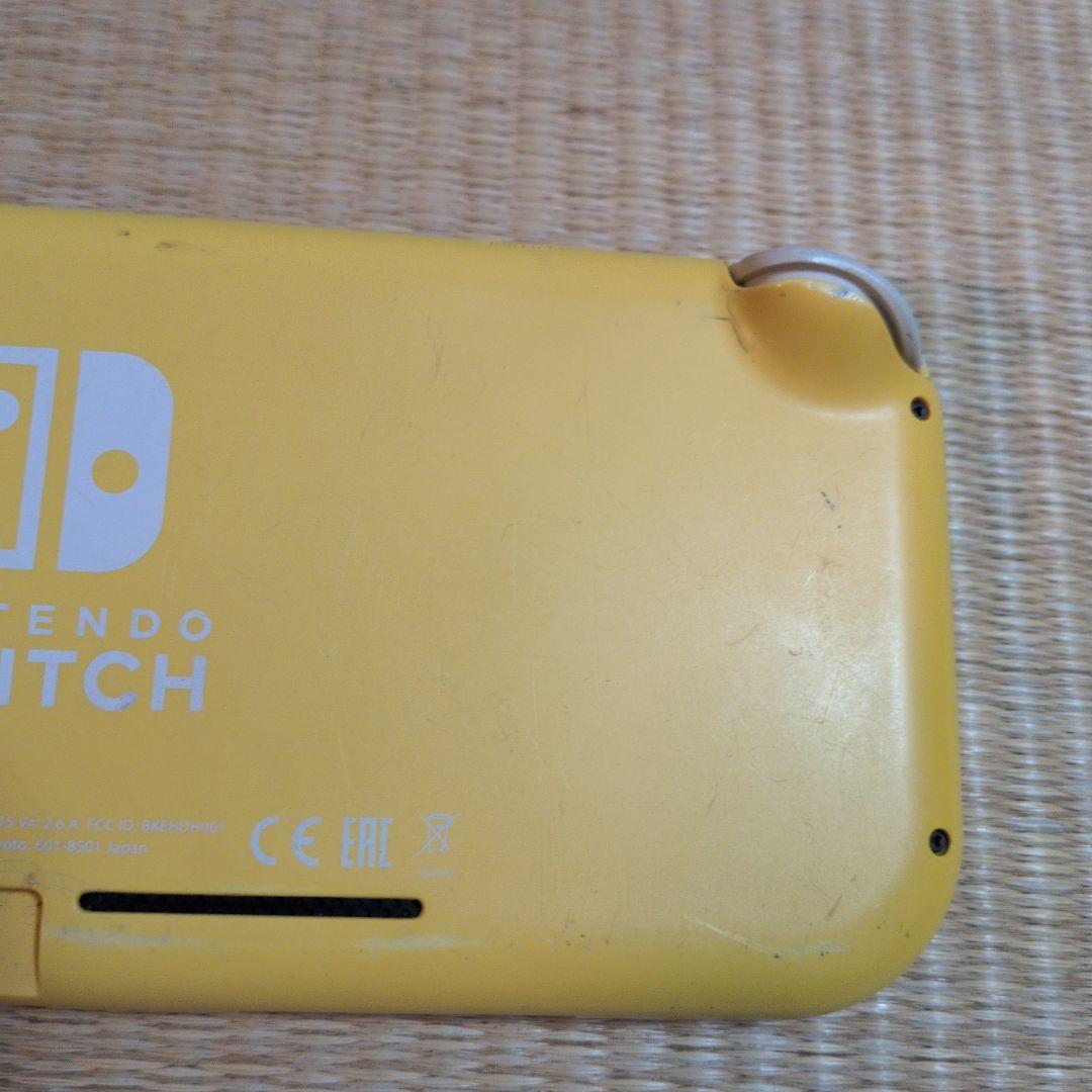ニンテンドースイッチライト　イエロー