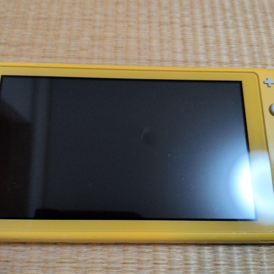 ニンテンドースイッチライト　イエロー