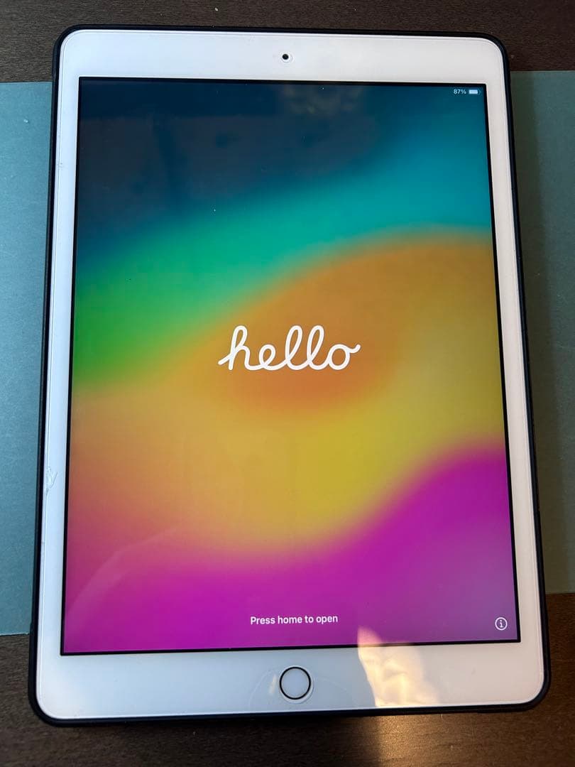 iPad 第7世代32GB カバー・フィルム付き