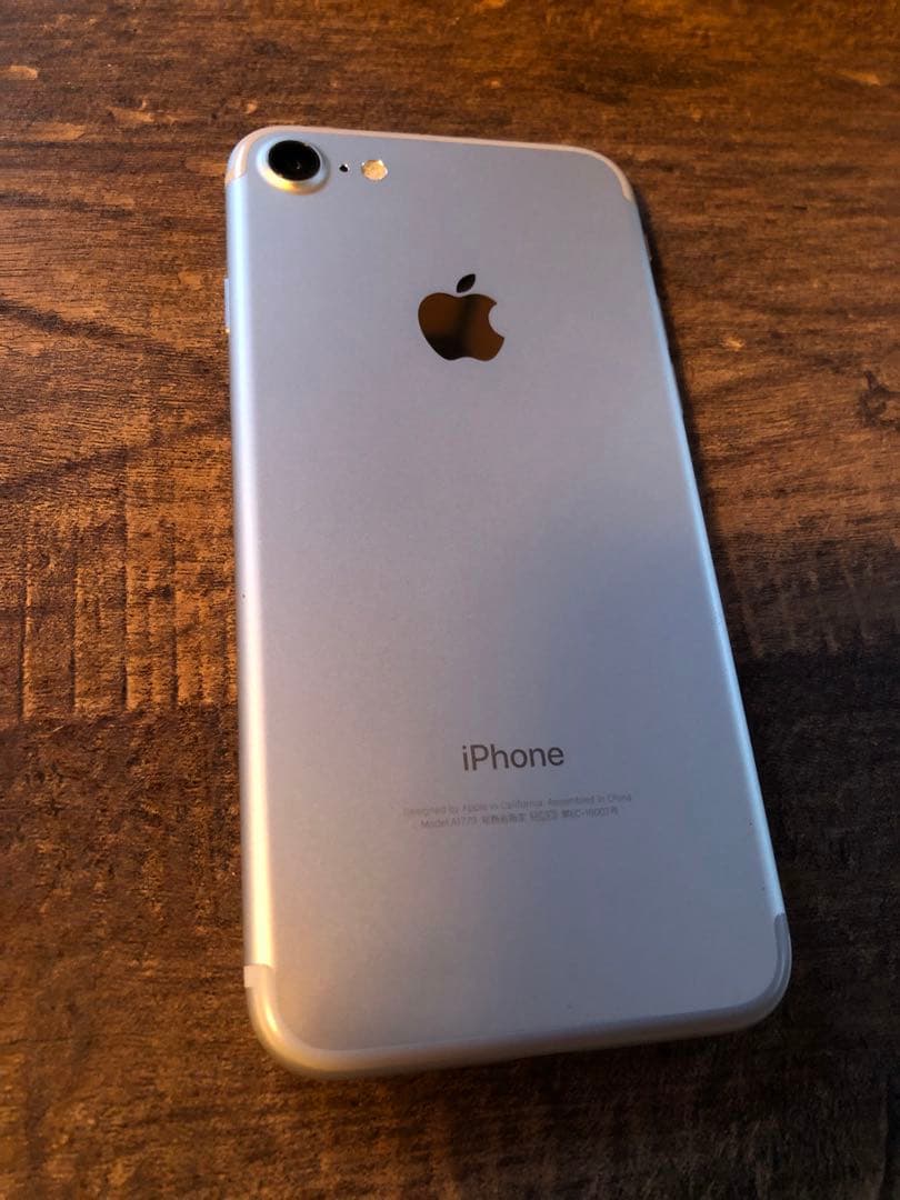 スマートフォン本体 iPhone 7 128GB