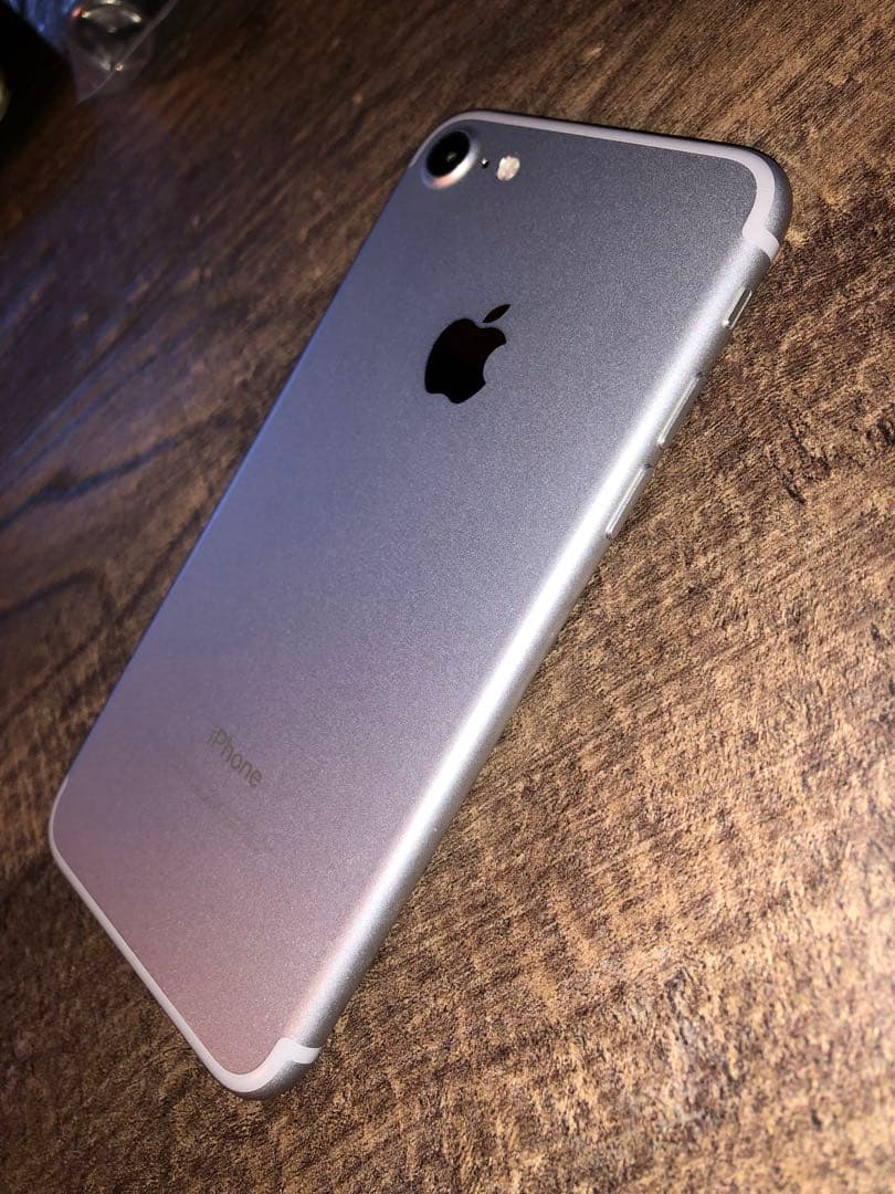 スマートフォン本体 iPhone 7 128GB