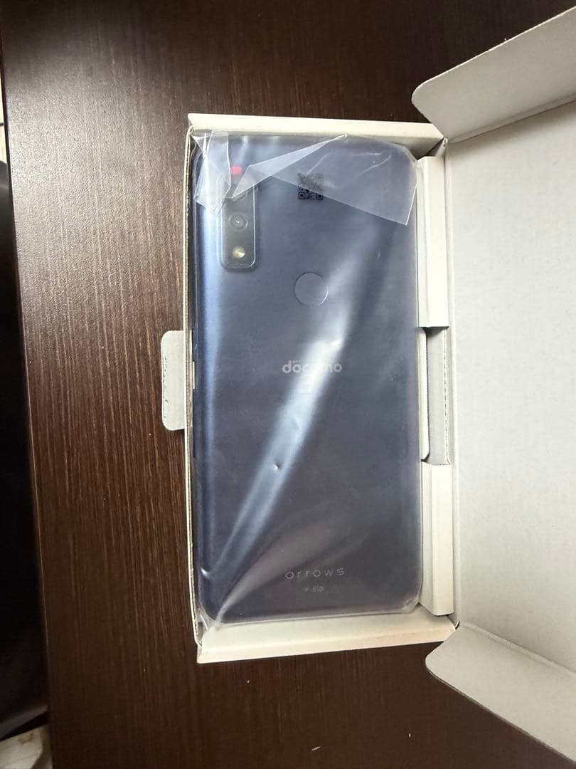 arrows We ネイビー SIMフリー