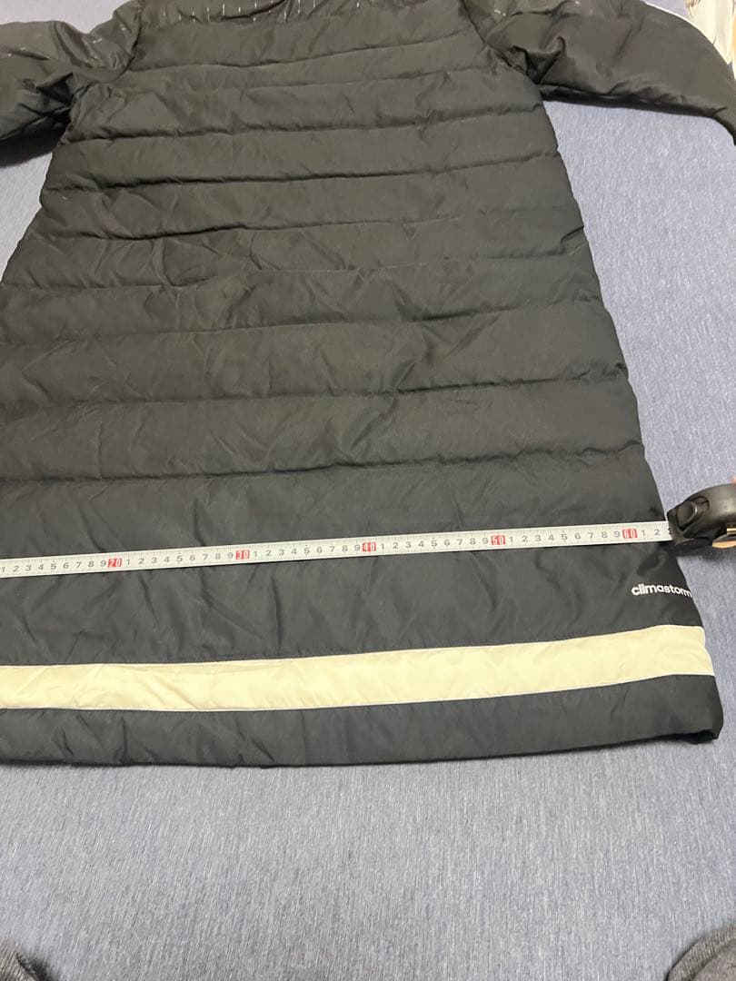 adidas ブラック ベンチコート ストライプ