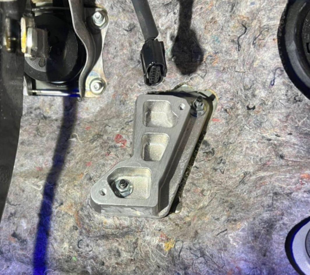 アクセルペダルオフセットスペーサーBRZ/86 GR86 ZC6/ZN6 ZN8