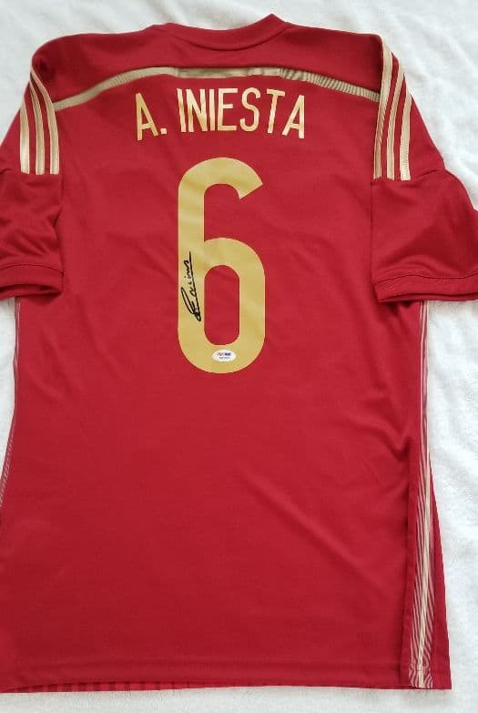 イニエスタ　直筆サイン　サイン　スペイン代表　ユニフォーム　2014ブラジルWC