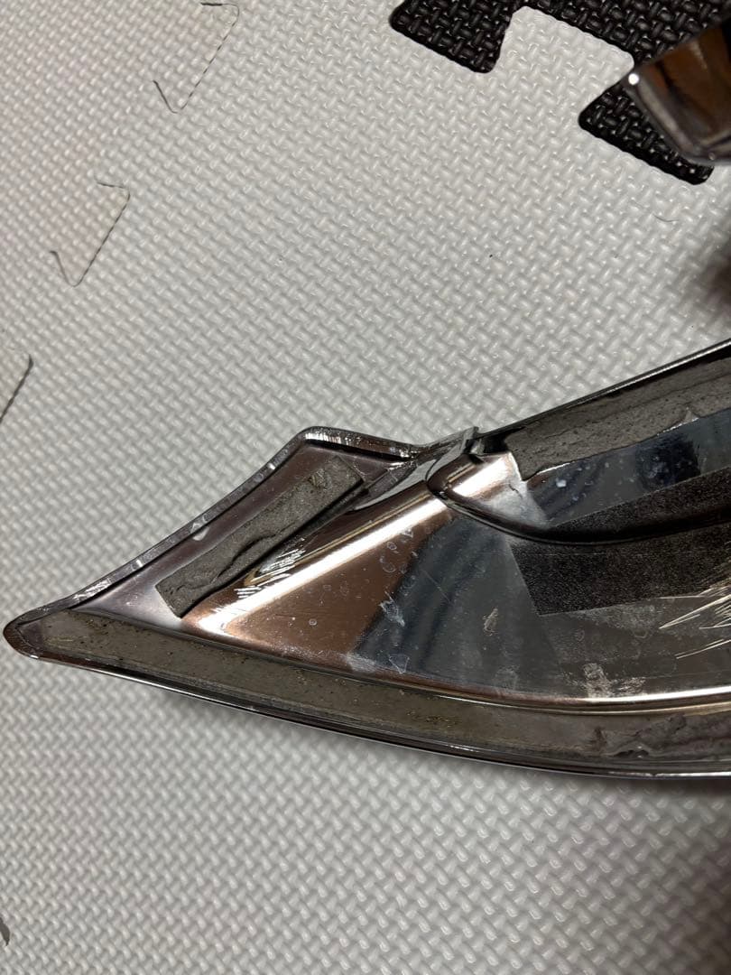 カローラクロス　モデリスタ　フロントグリルガーニッシュ中古品