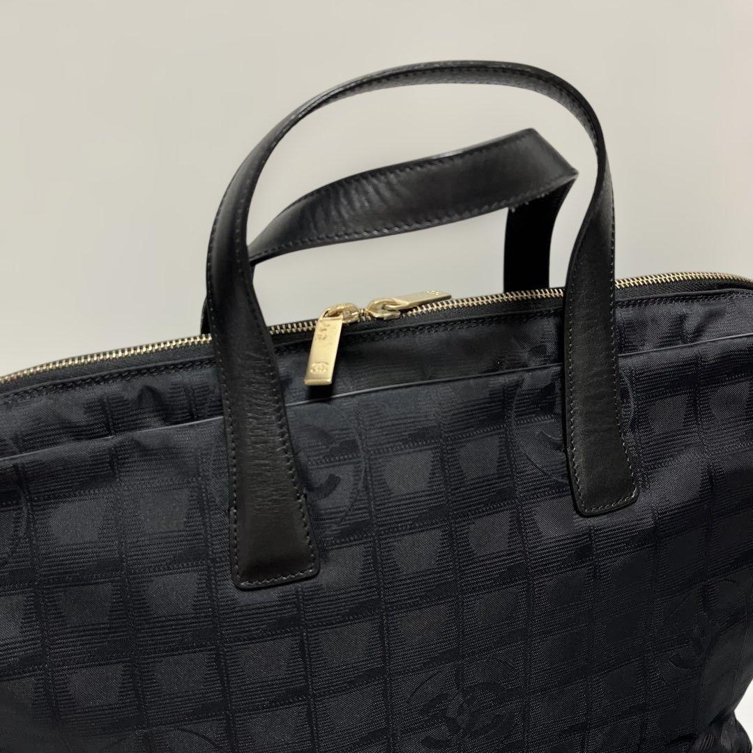CHANEL ニュートラベルライン ビジネスバッグ