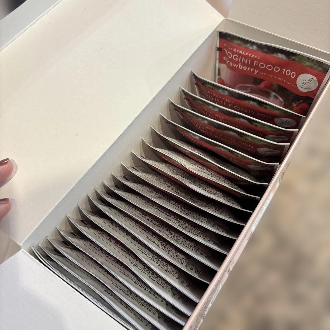 YOGINI FOOD 100 strawberry ダイエット