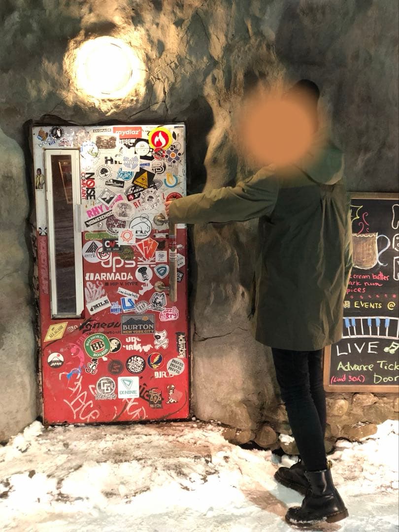 Burton ウィメンズ スノーボードジャケット 防水フード付き カーキ 多機能